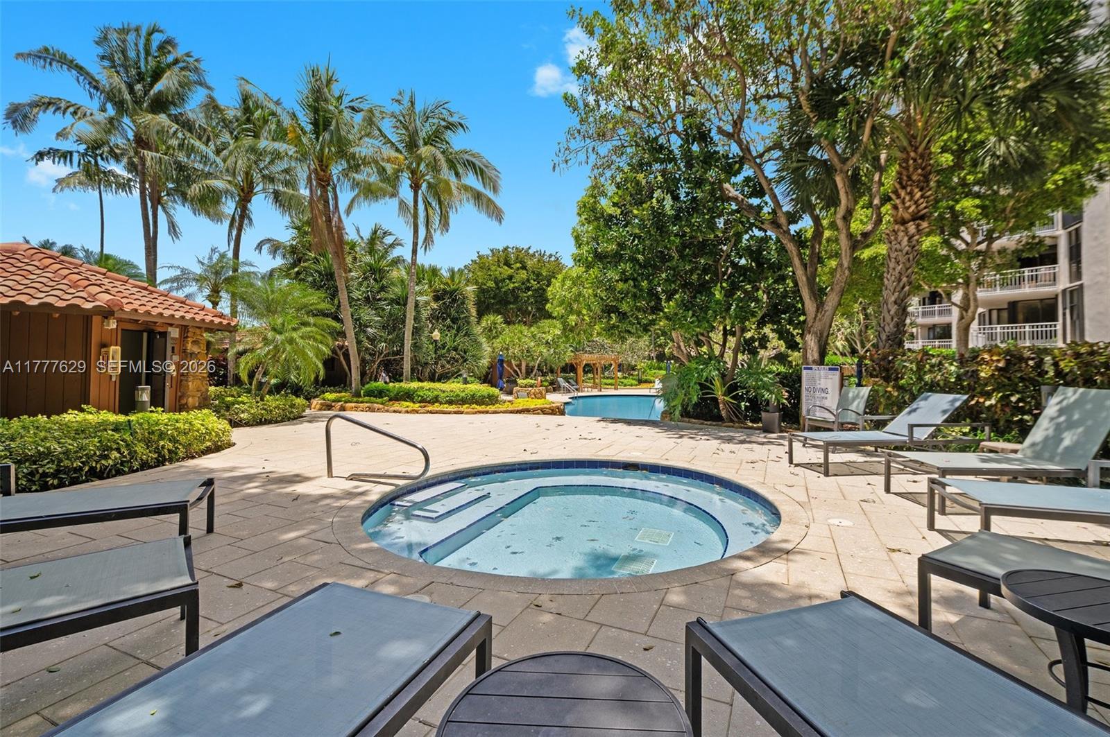 TOWERS OF QUAYSIDE CONDO - Residential Lease