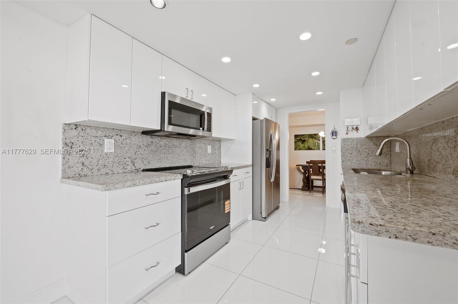 TOWERS OF QUAYSIDE CONDO - Residential Lease