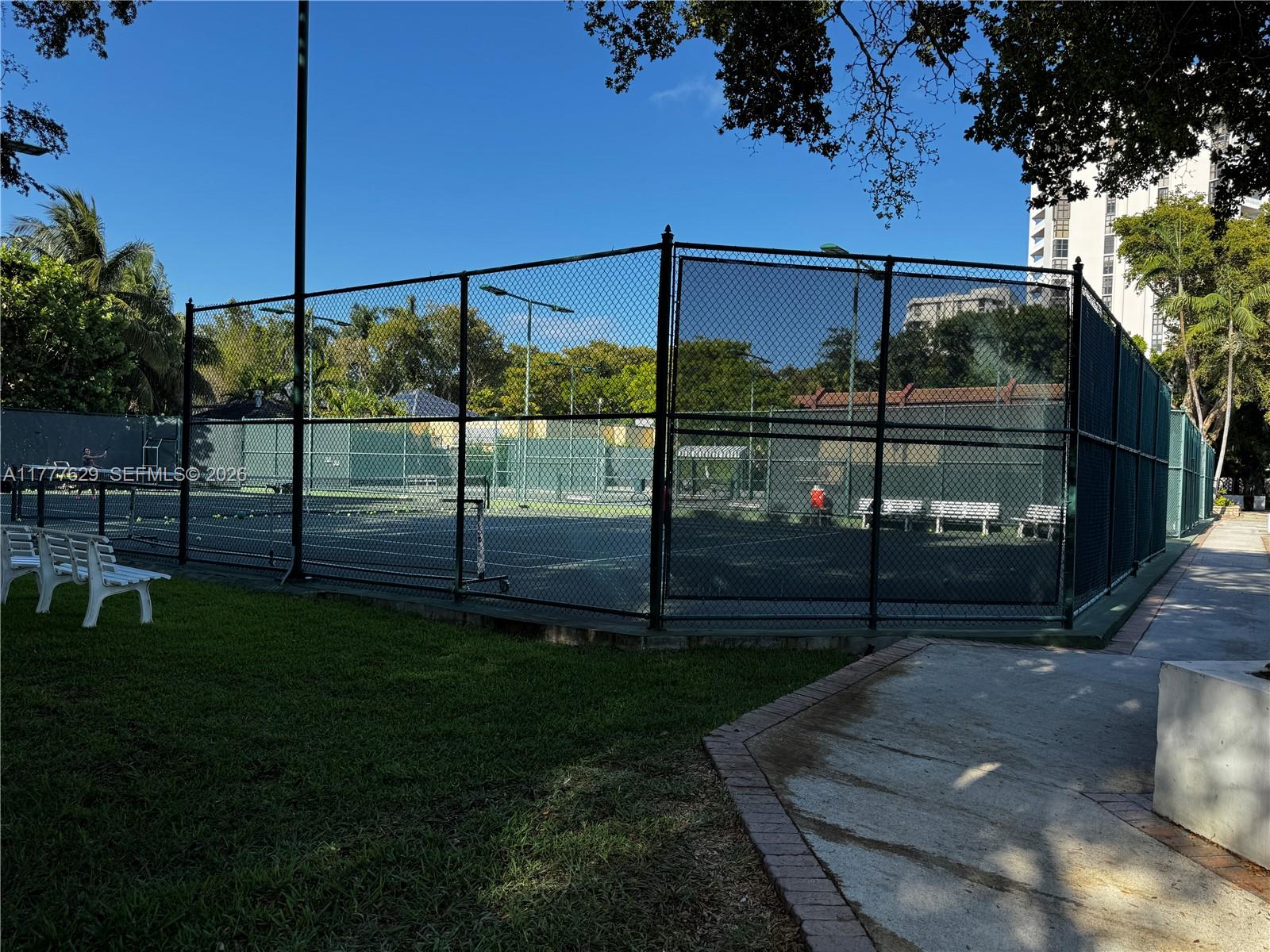 TOWERS OF QUAYSIDE CONDO - Residential Lease