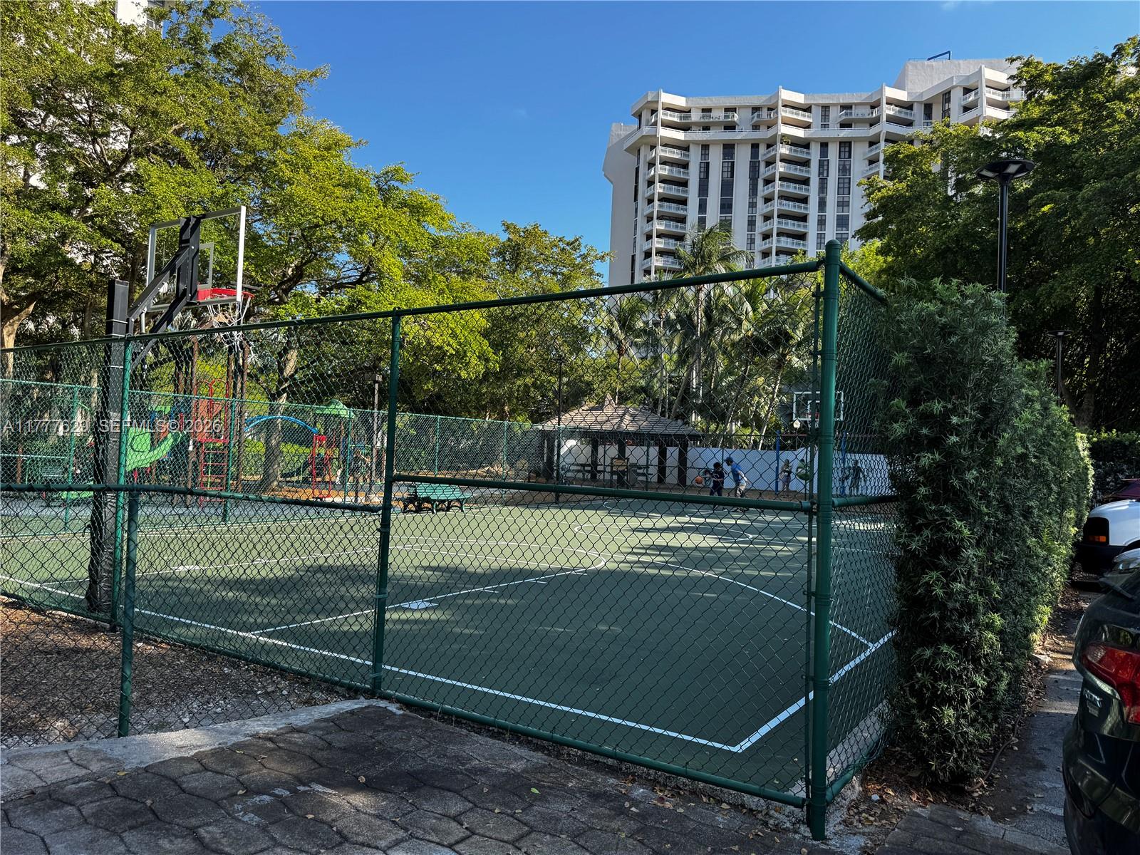 TOWERS OF QUAYSIDE CONDO - Residential Lease