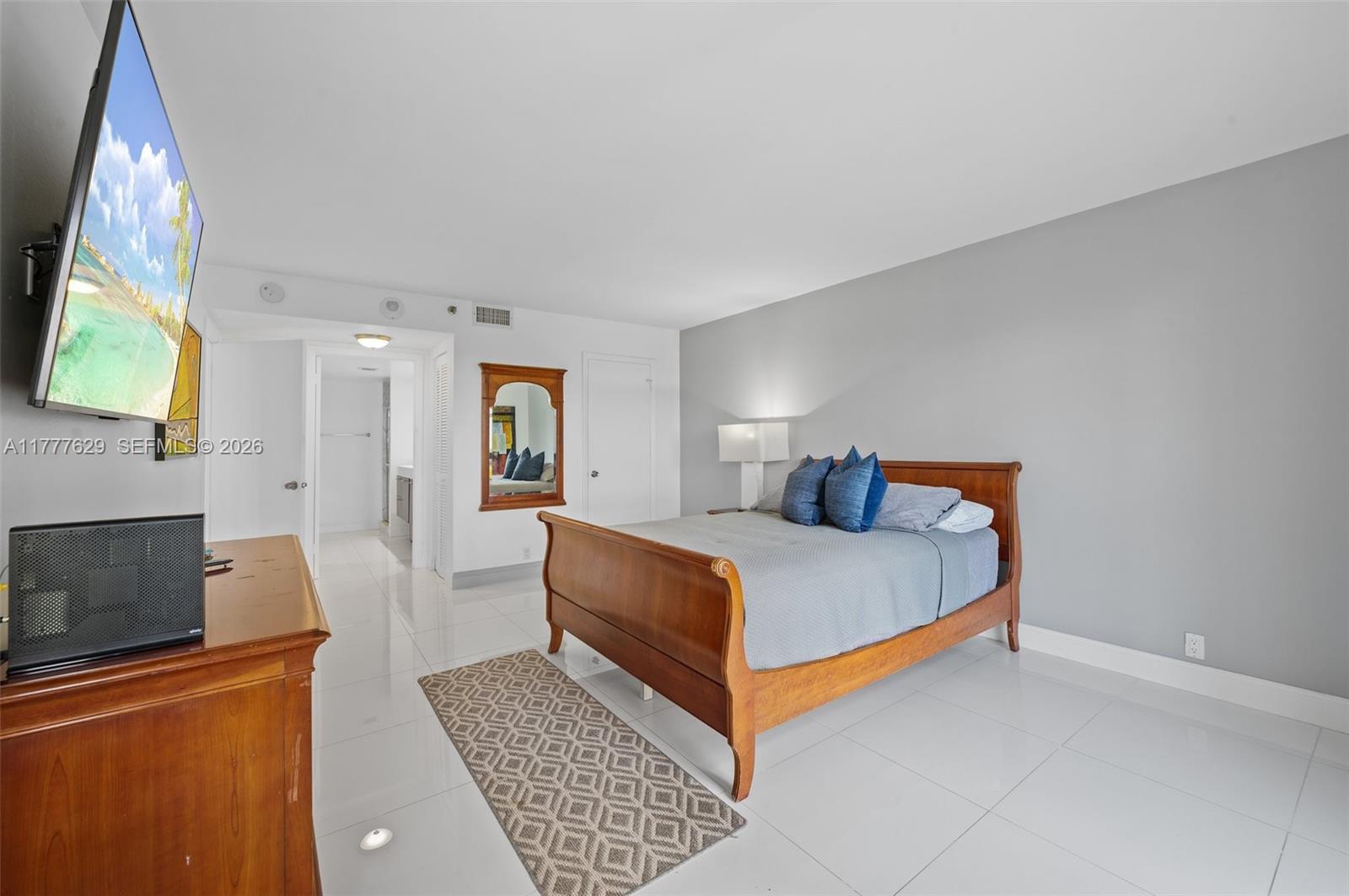 TOWERS OF QUAYSIDE CONDO - Residential Lease