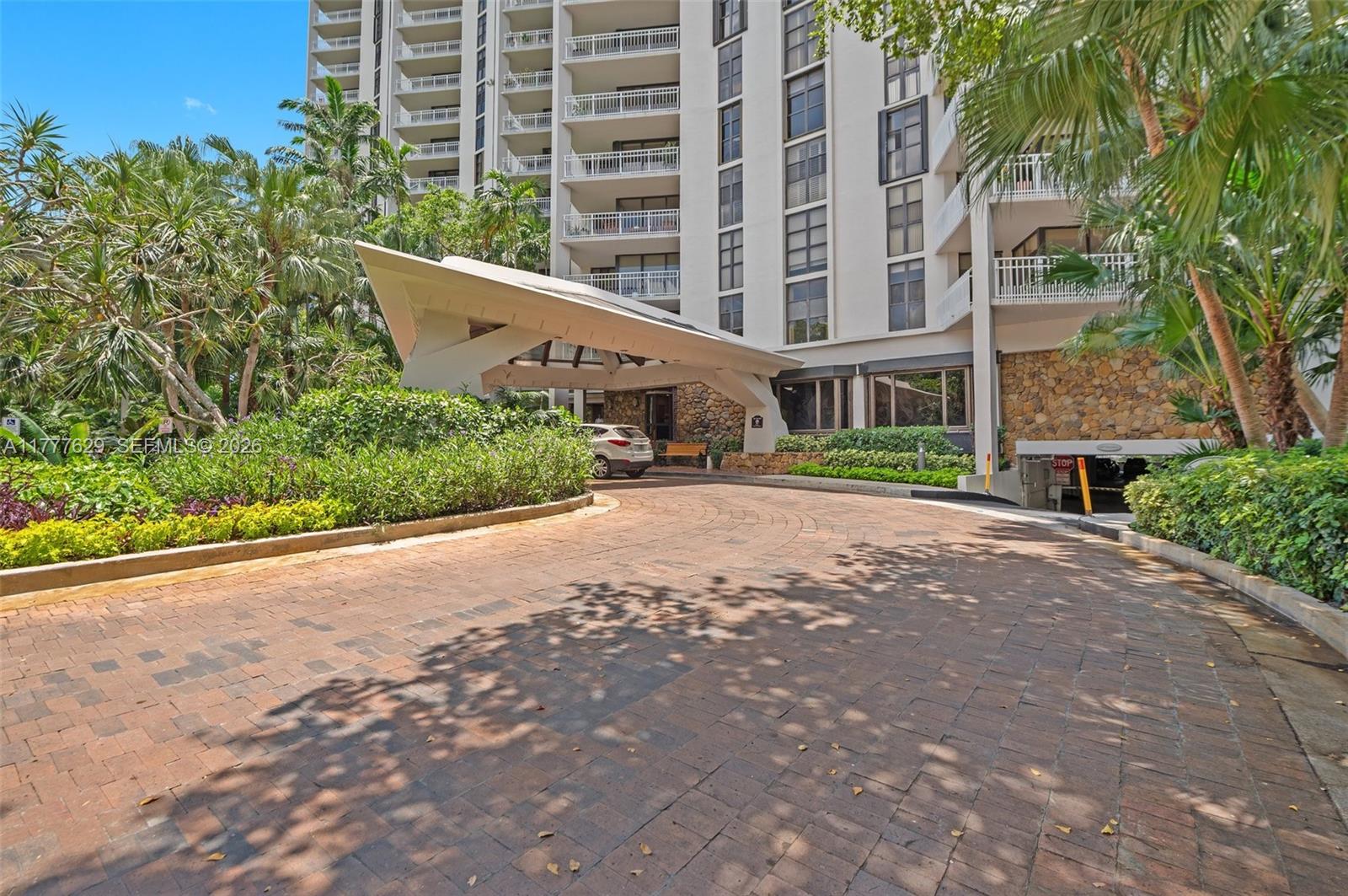 TOWERS OF QUAYSIDE CONDO - Residential Lease