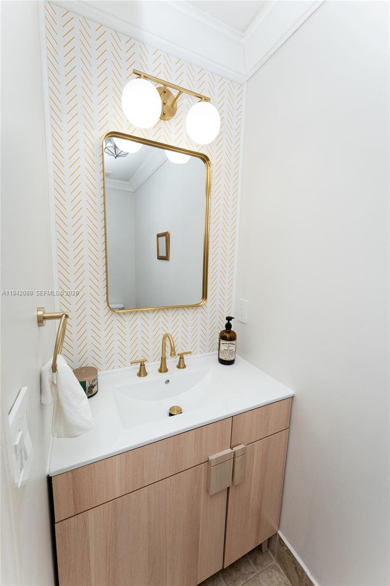 NEW ORLEANS LAKESITES - Residential