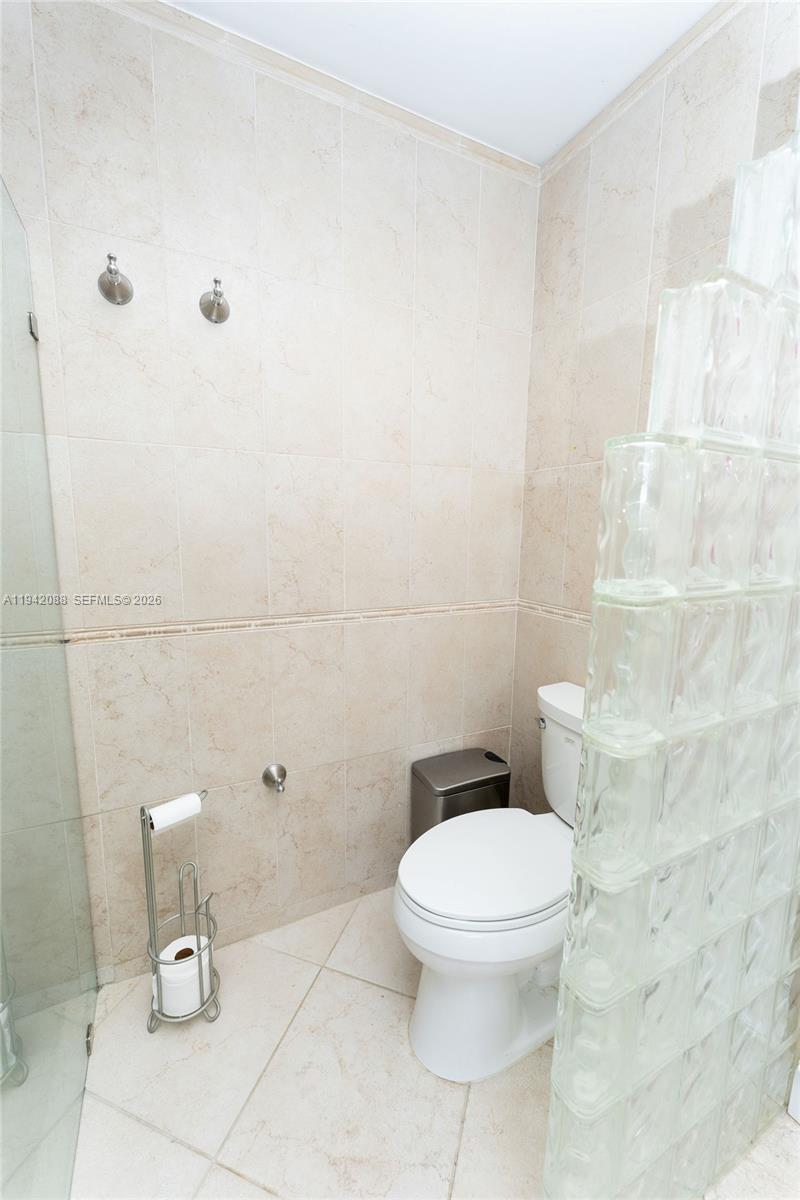 NEW ORLEANS LAKESITES - Residential