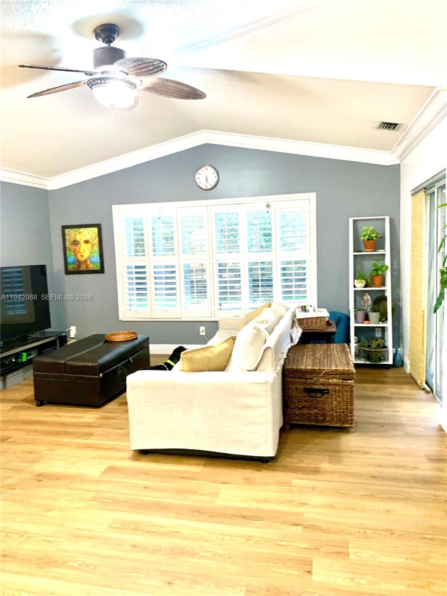 NEW ORLEANS LAKESITES - Residential