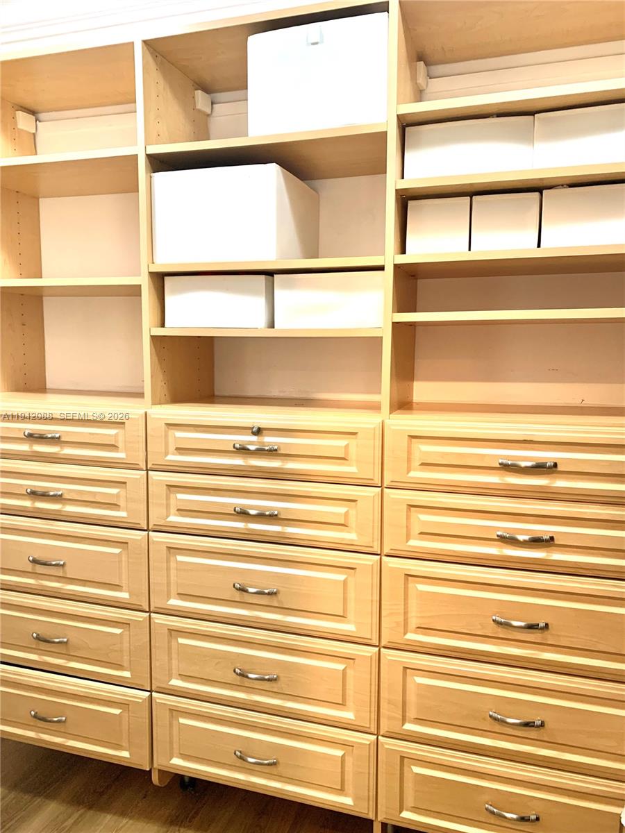 NEW ORLEANS LAKESITES - Residential