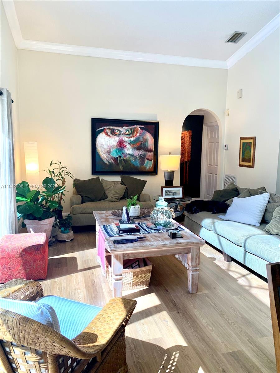 NEW ORLEANS LAKESITES - Residential