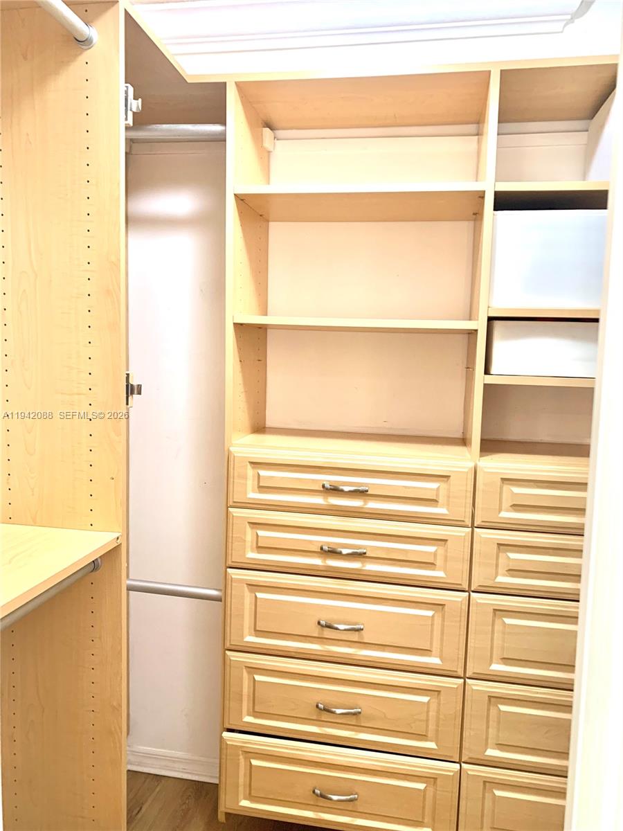 NEW ORLEANS LAKESITES - Residential