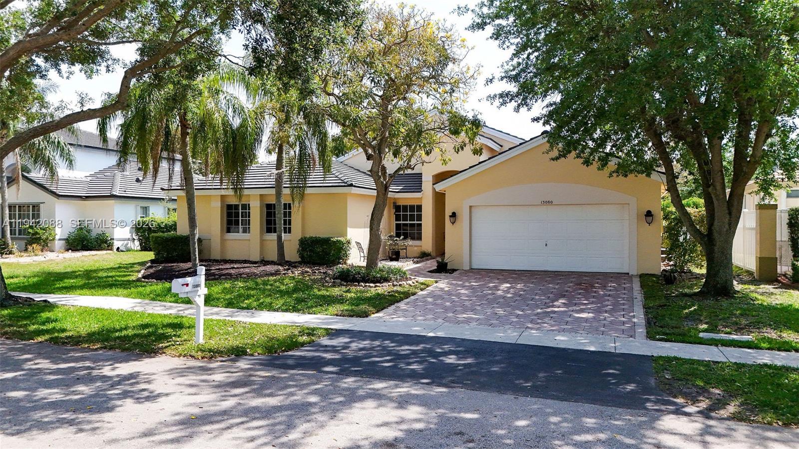 NEW ORLEANS LAKESITES - Residential