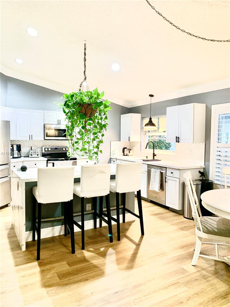 NEW ORLEANS LAKESITES - Residential