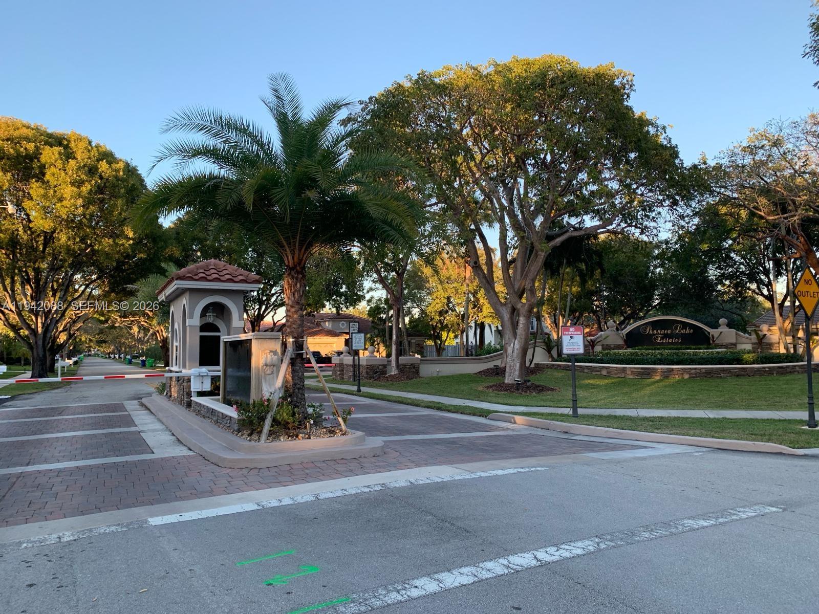 NEW ORLEANS LAKESITES - Residential