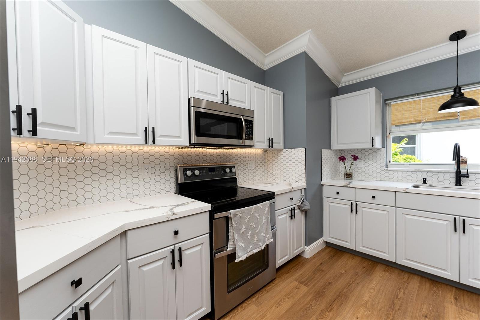 NEW ORLEANS LAKESITES - Residential