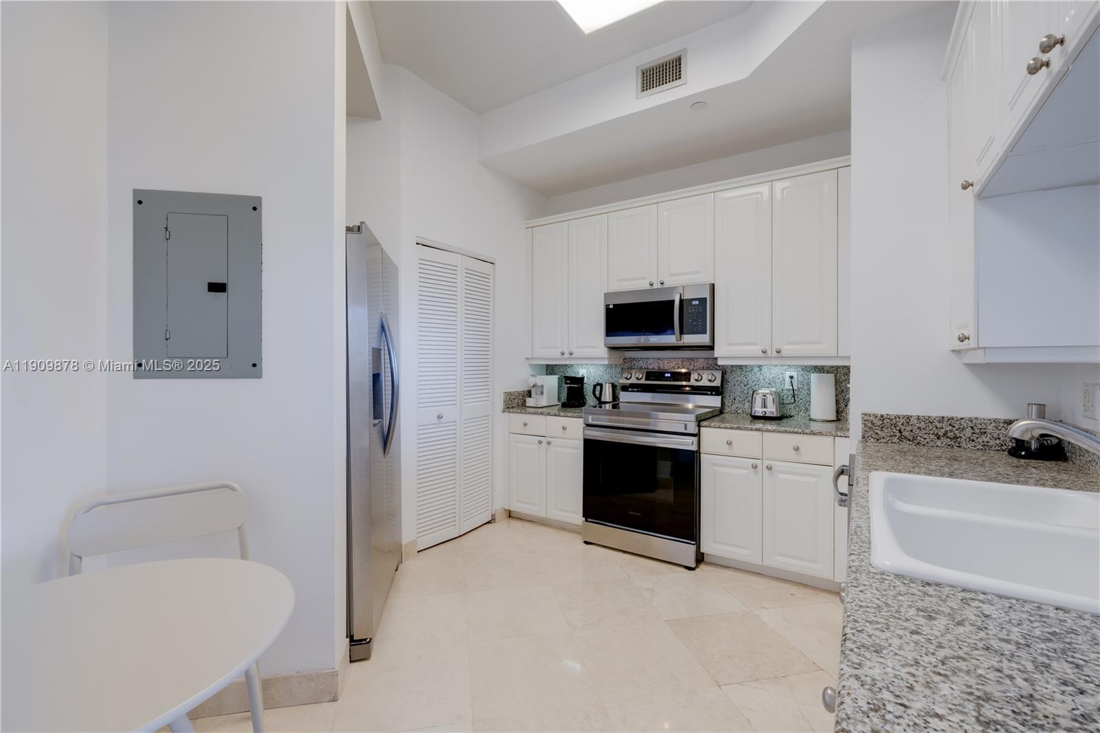 ONE TEQUESTA POINT CONDO - Residential Lease