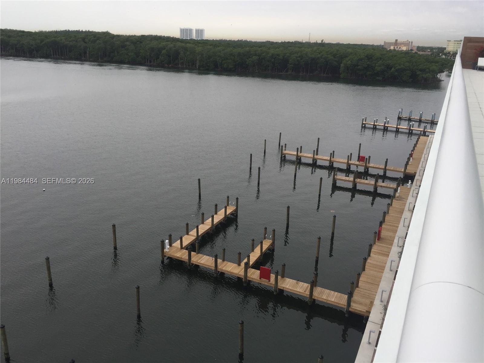 400 SUNNY ISLES CONDO WES - Residential Lease