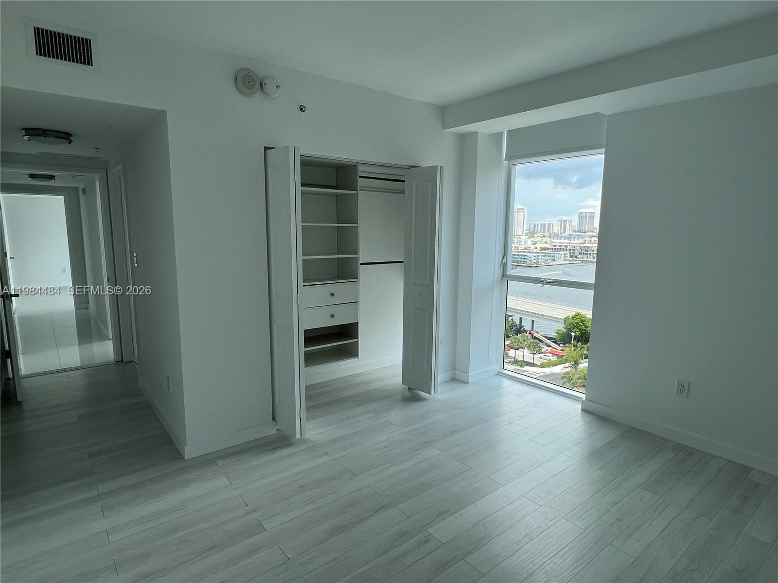 400 SUNNY ISLES CONDO WES - Residential Lease