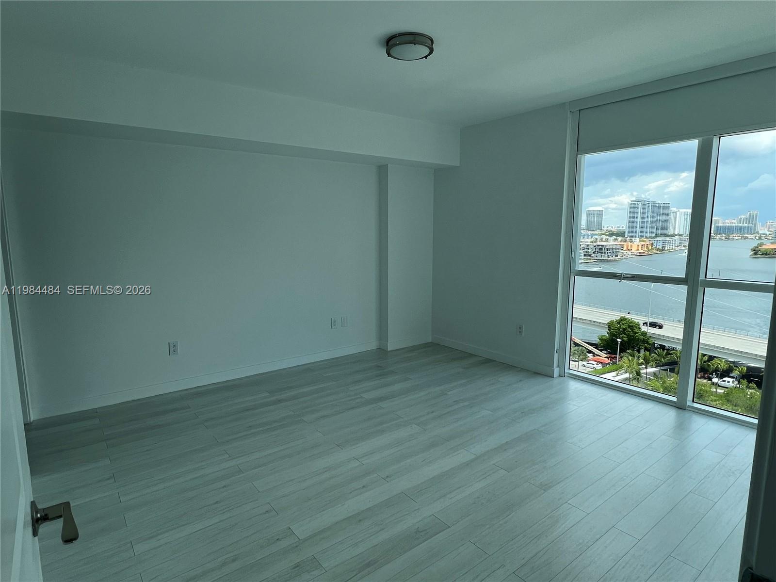 400 SUNNY ISLES CONDO WES - Residential Lease