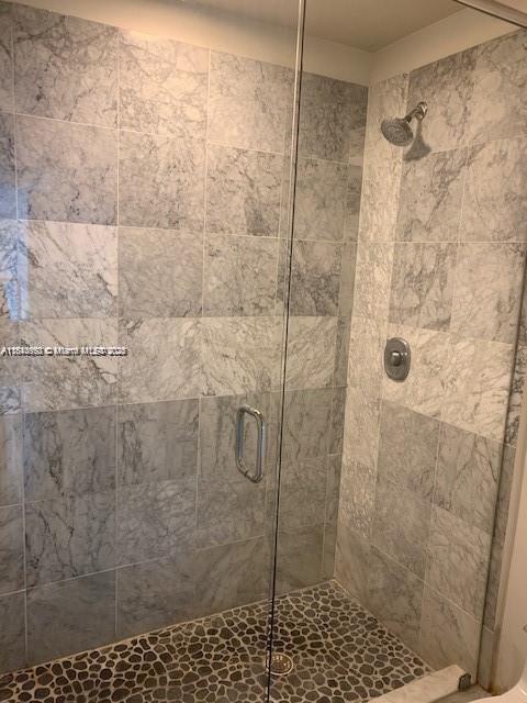 2000 Bay Dr 403