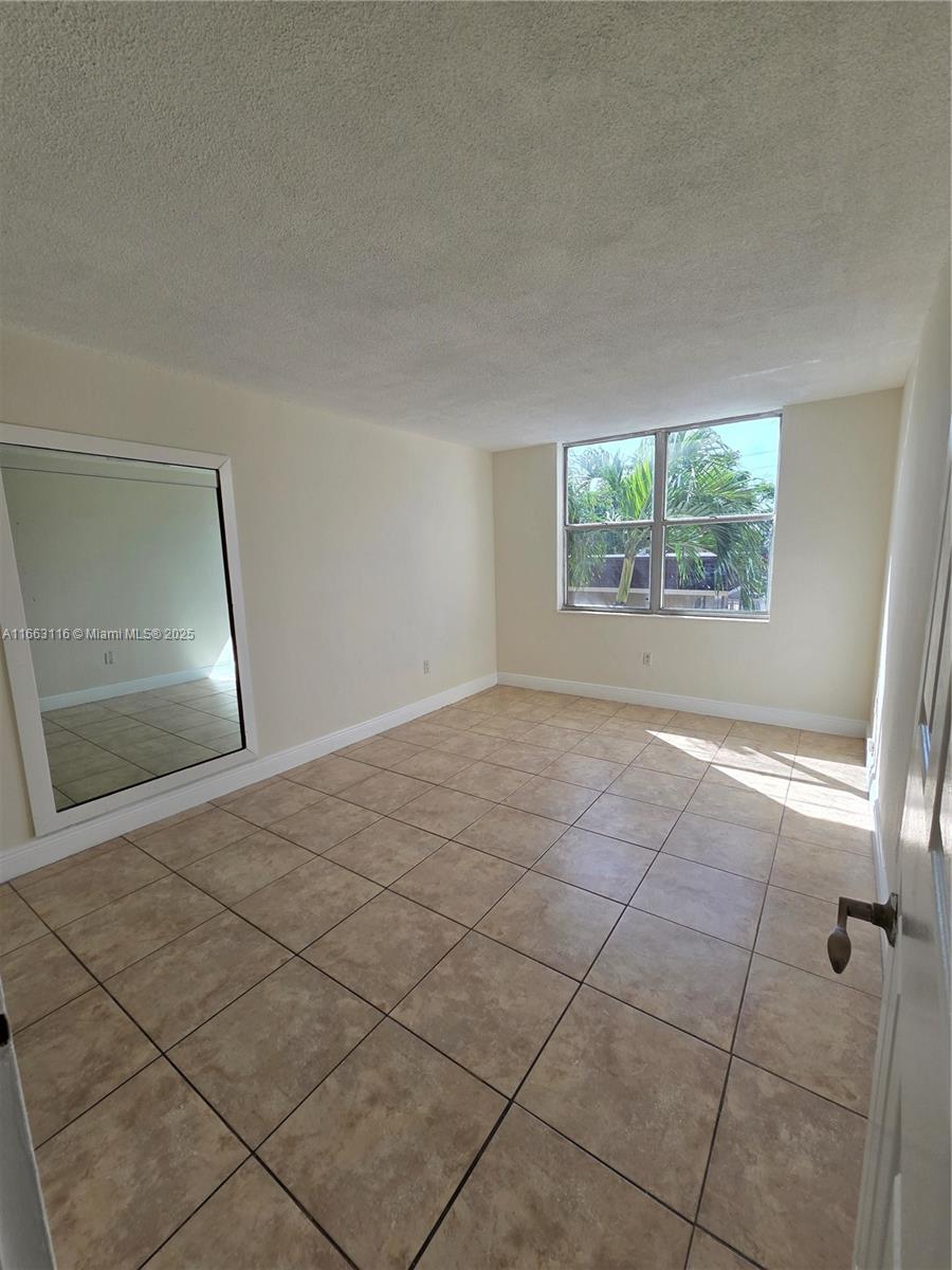 BAYVIEW PALMS CONDO - Residential