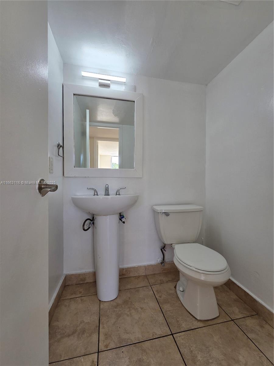 BAYVIEW PALMS CONDO - Residential