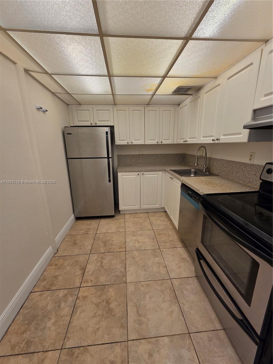 BAYVIEW PALMS CONDO - Residential