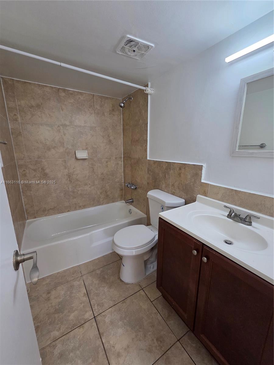 BAYVIEW PALMS CONDO - Residential