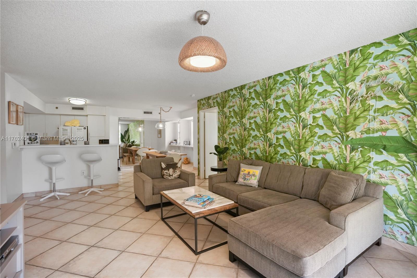 Property for Sale at 19555 E Country Club Dr 8502, Aventura, Miami-Dade County, Florida - Bedrooms: 3 
Bathrooms: 2  - $575,000
