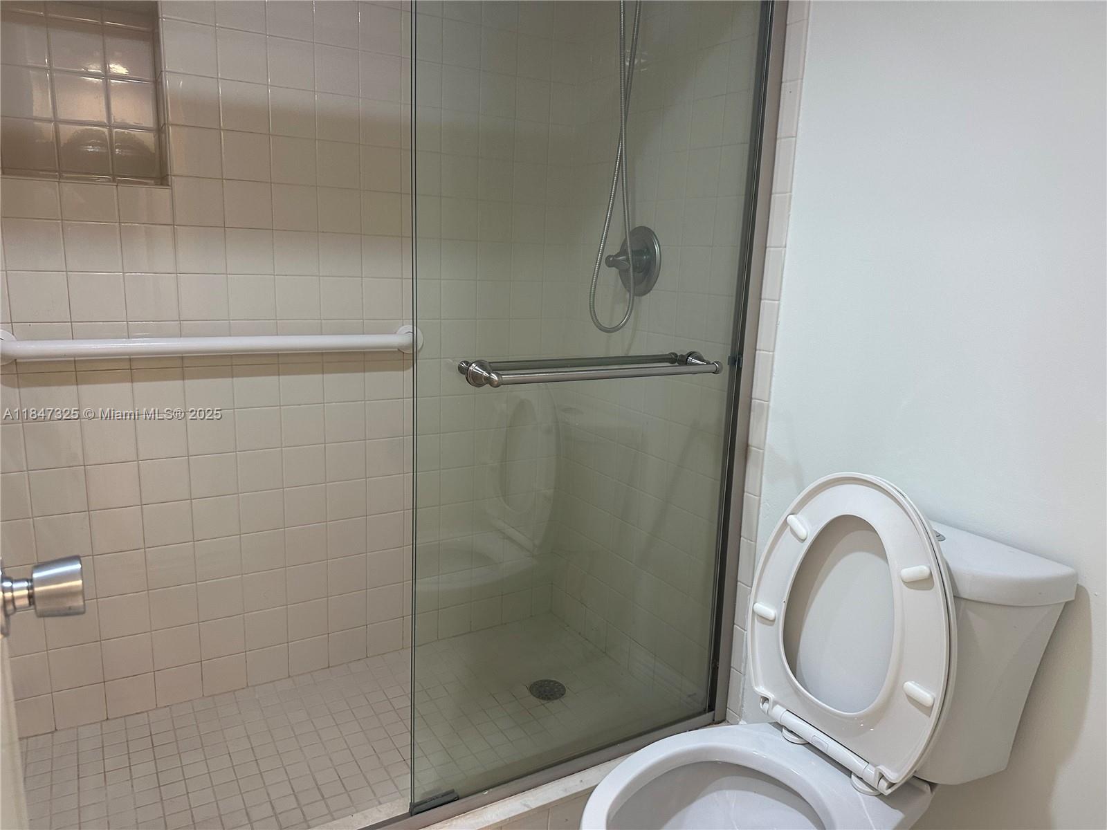 PALM-AIRE COUNTRY CLUB - Residential Lease