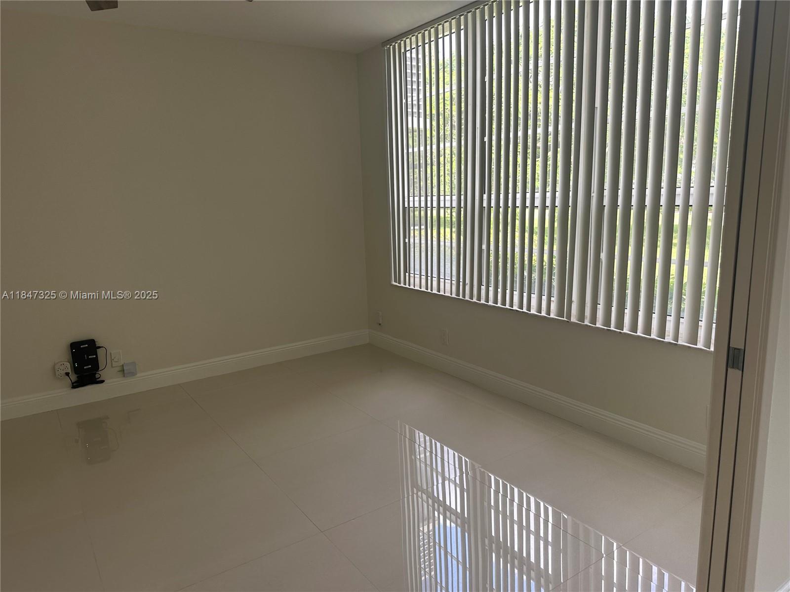 PALM-AIRE COUNTRY CLUB - Residential Lease