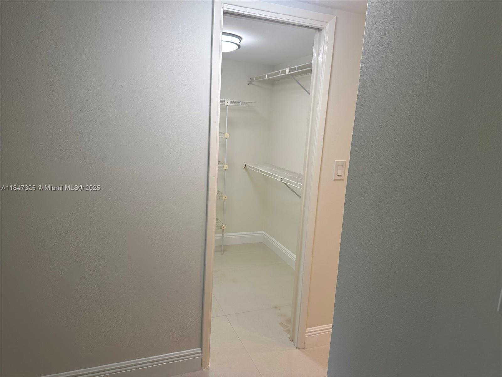 PALM-AIRE COUNTRY CLUB - Residential Lease