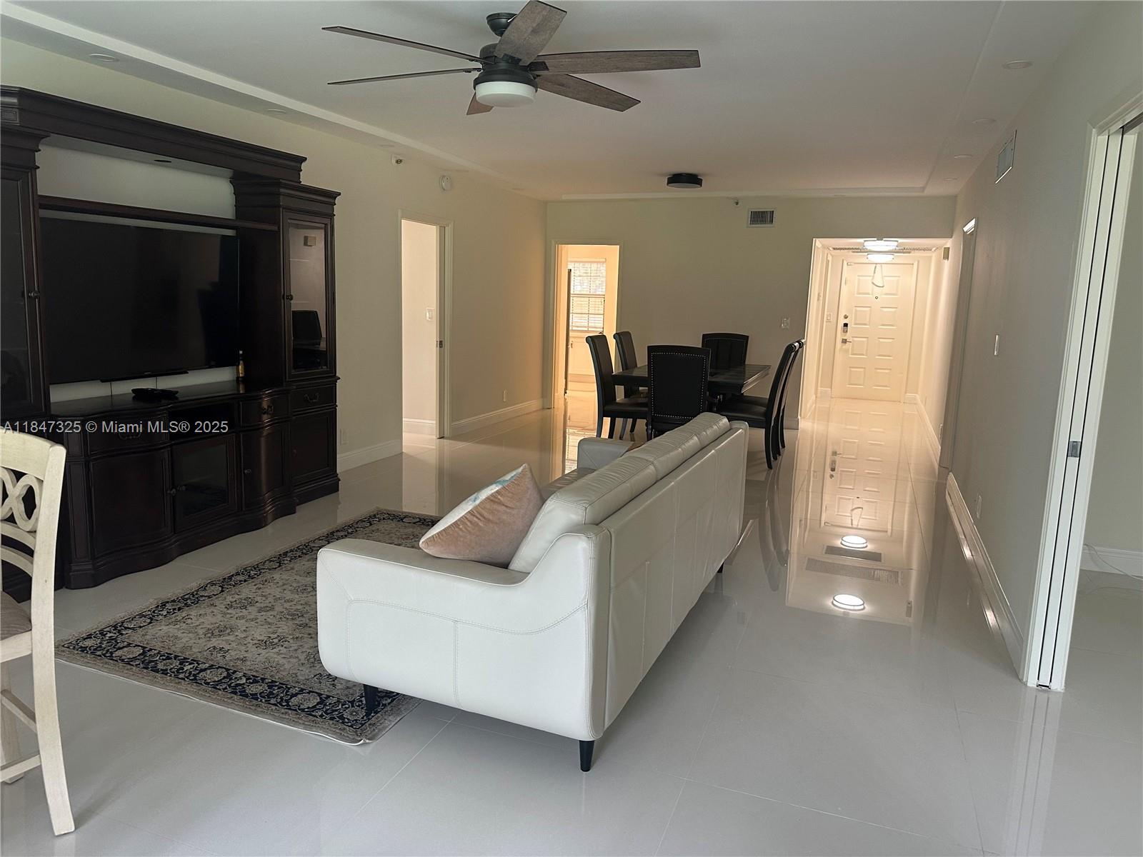 PALM-AIRE COUNTRY CLUB - Residential Lease