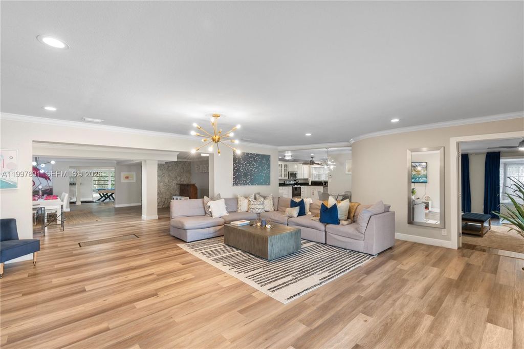 Photo of 1652 NE 39th St, Oakland Park, FL 33334 (MLS # A11997891)