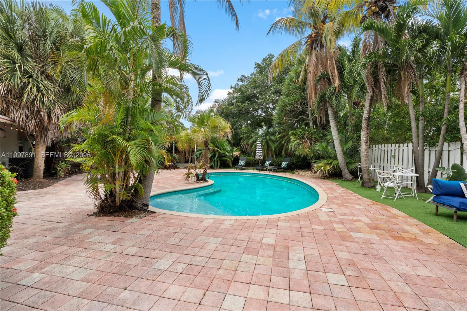 OAKLAND PARK 2ND ADD-RESU - Residential