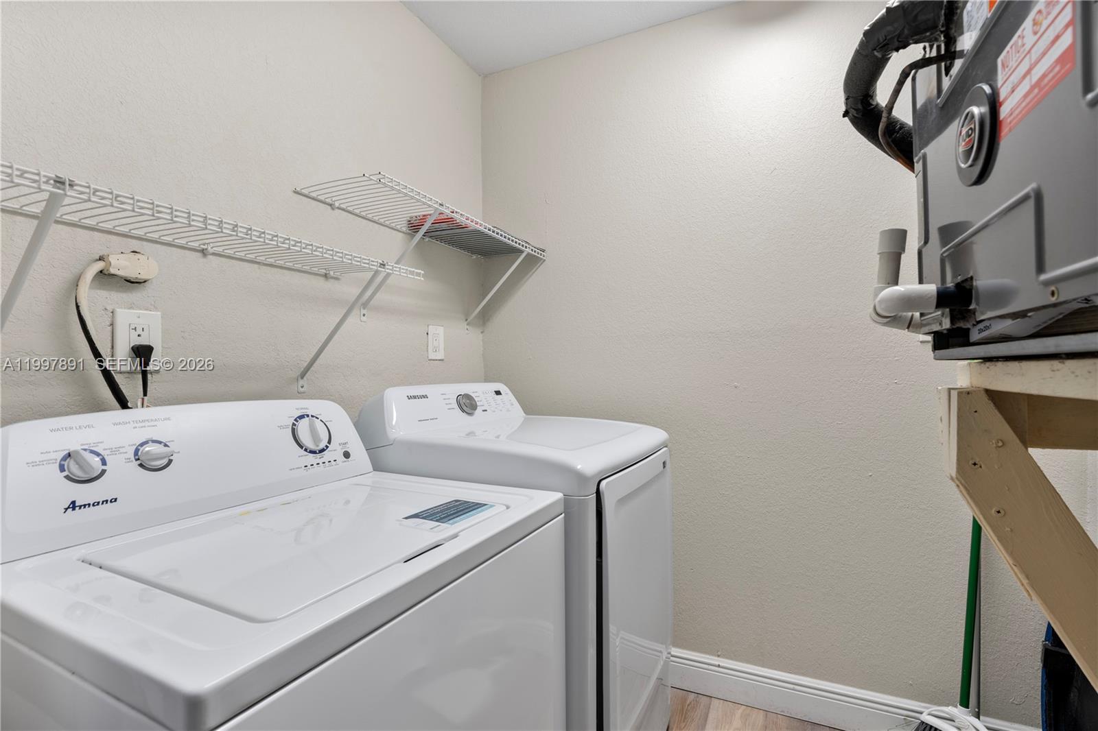 OAKLAND PARK 2ND ADD-RESU - Residential