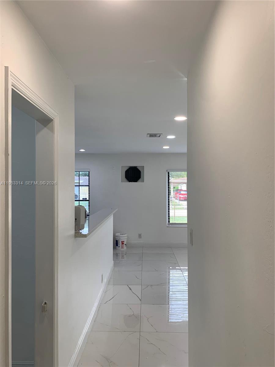 NEW BROWARDALE 1ST ADD - Residential Lease
