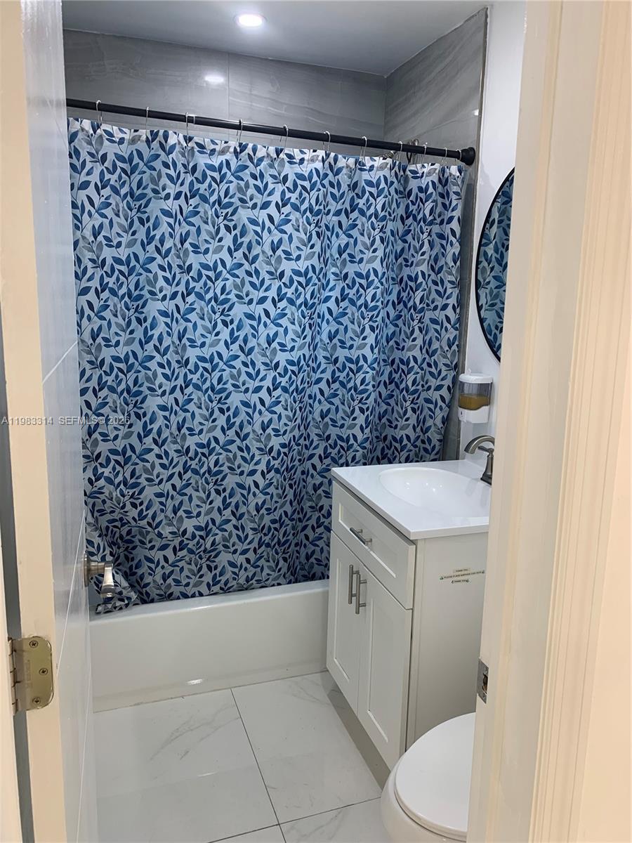 NEW BROWARDALE 1ST ADD - Residential Lease