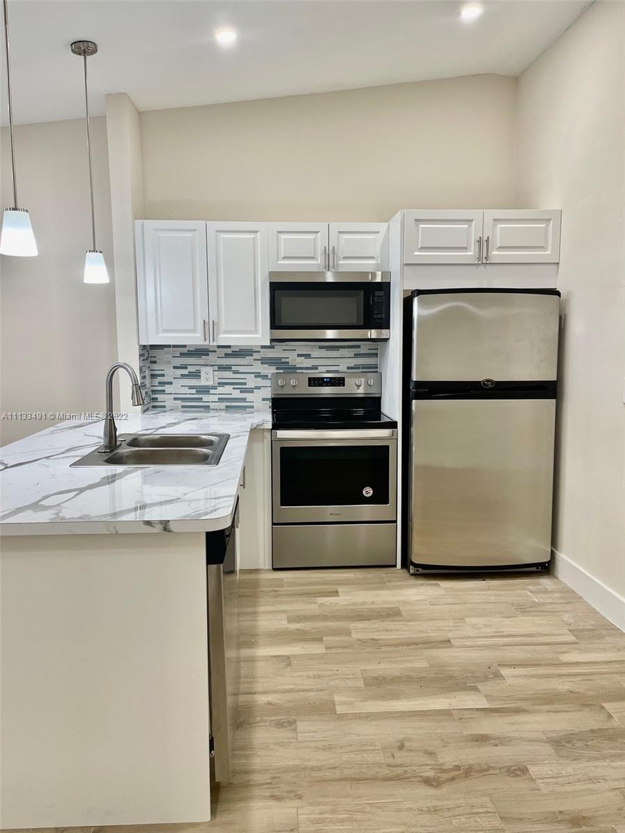 FOUNTAIN PK VILLAGE HOMES - Residential Lease