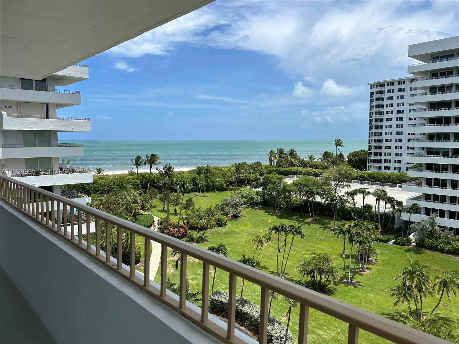 KEY BISCAYNE COMMODORE CL - Residential Lease