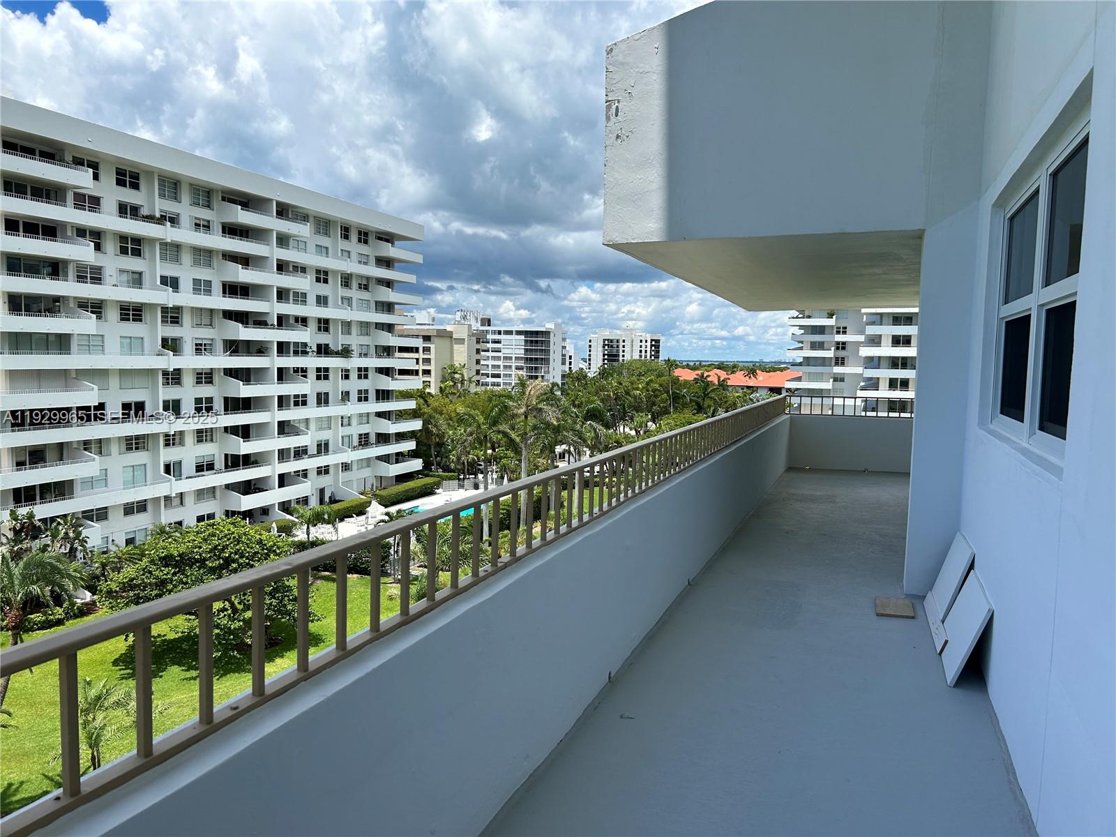 KEY BISCAYNE COMMODORE CL - Residential Lease