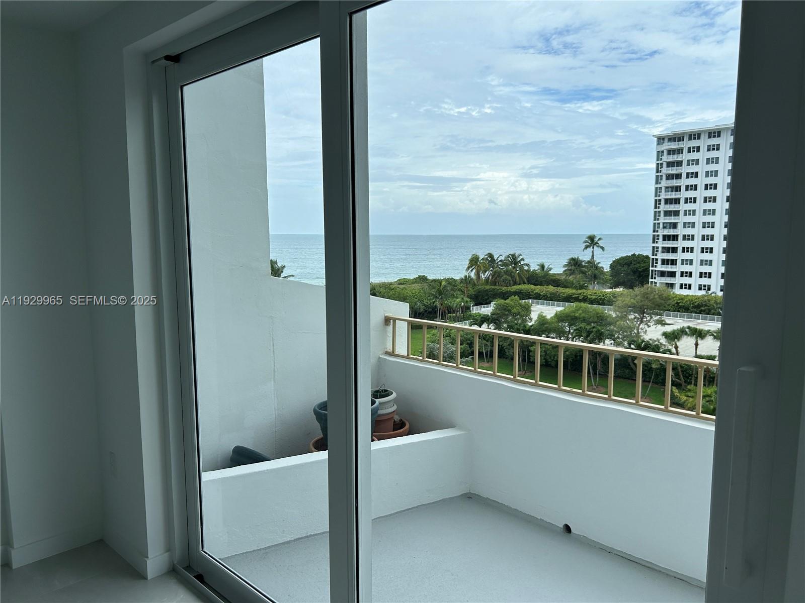KEY BISCAYNE COMMODORE CL - Residential Lease