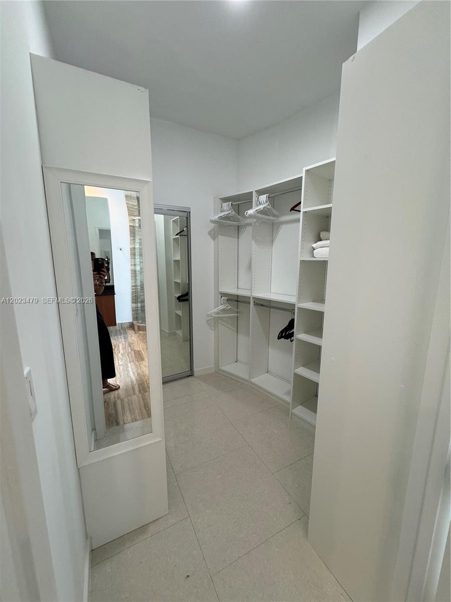 TDR TOWER I CONDO - Residential