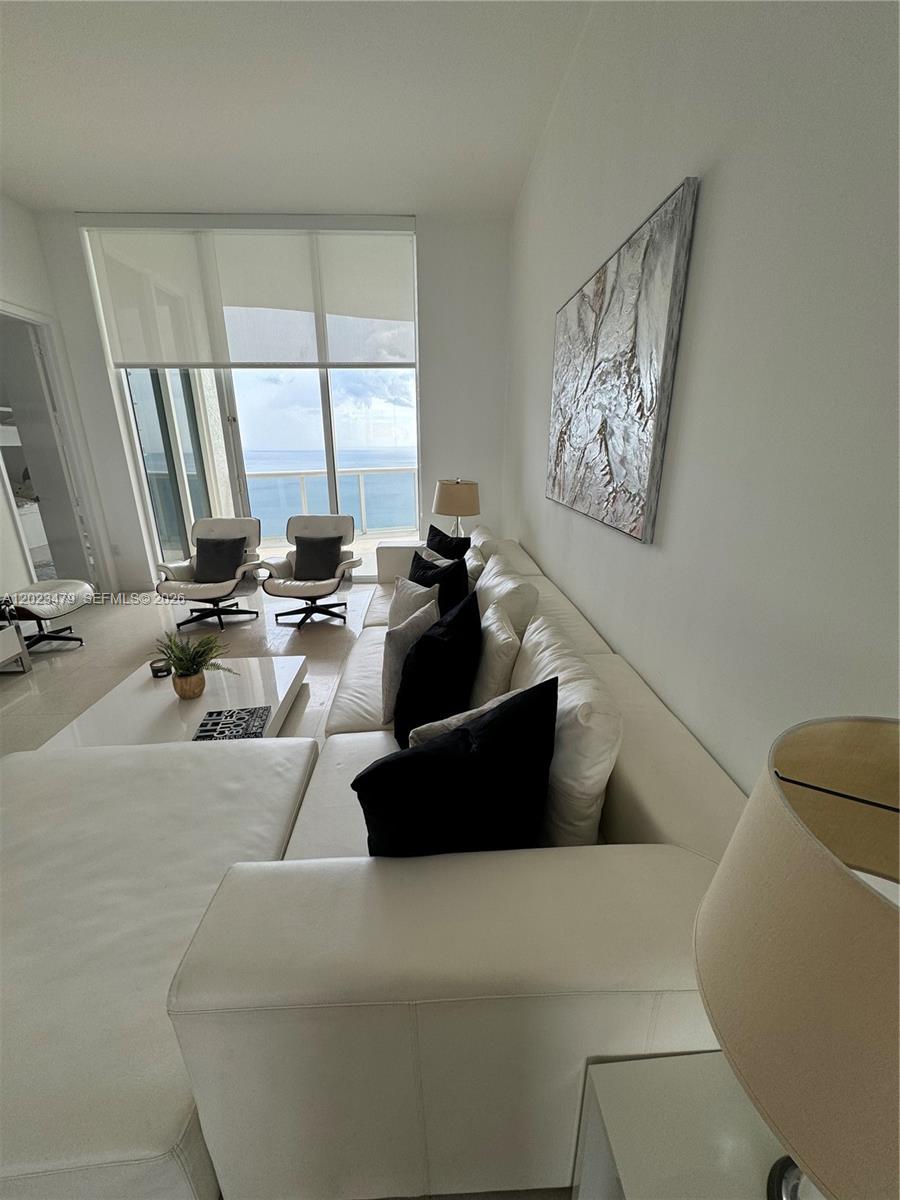 TDR TOWER I CONDO - Residential