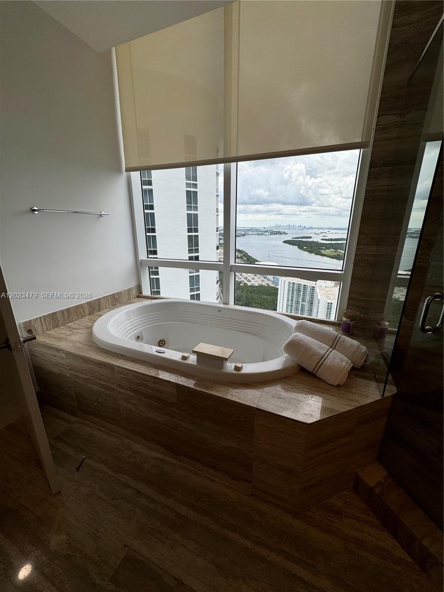 TDR TOWER I CONDO - Residential