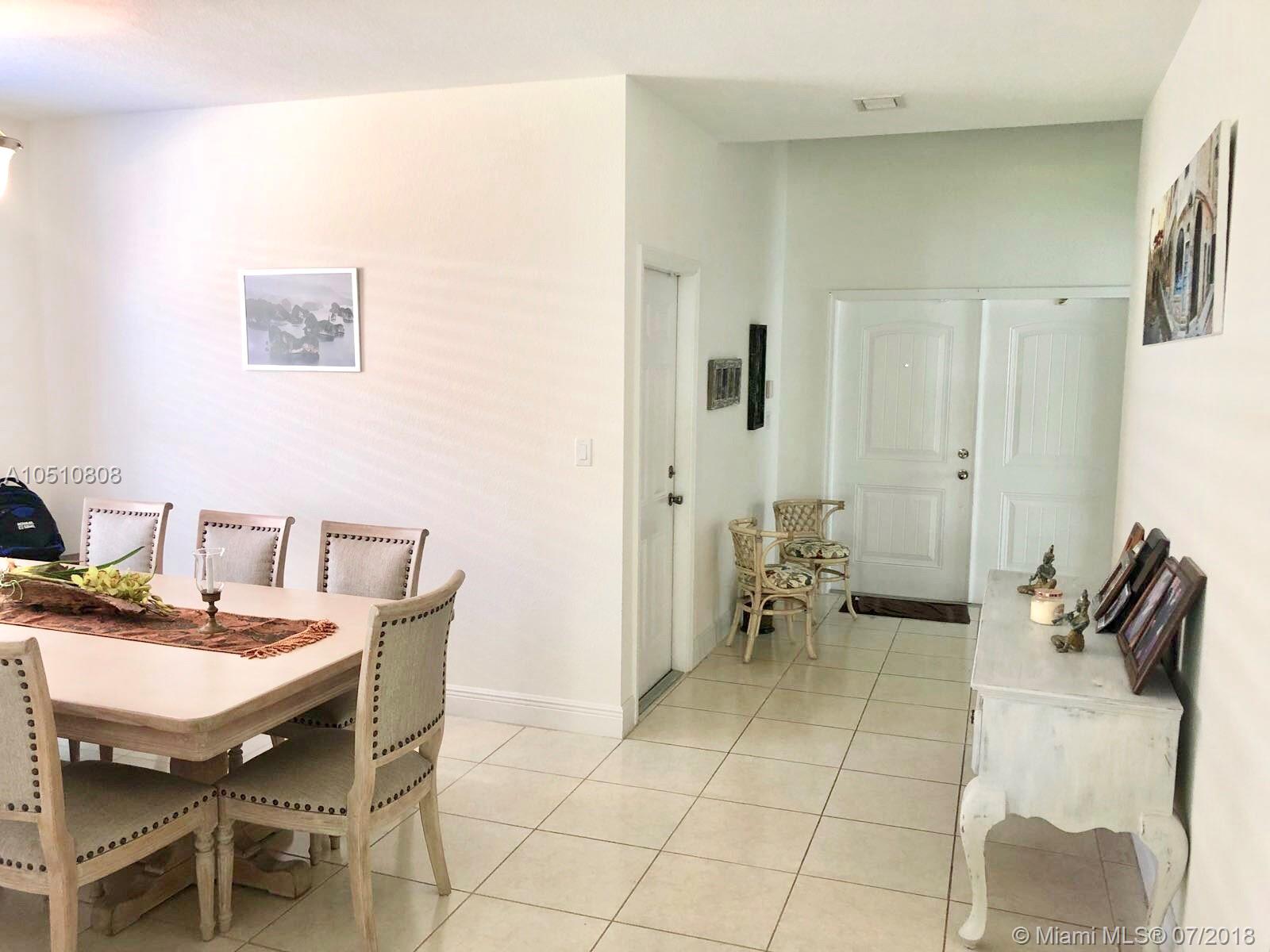 FONTAINEBLEAU WEST NORTH - Residential