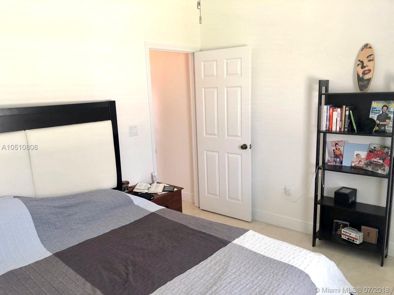 FONTAINEBLEAU WEST NORTH - Residential