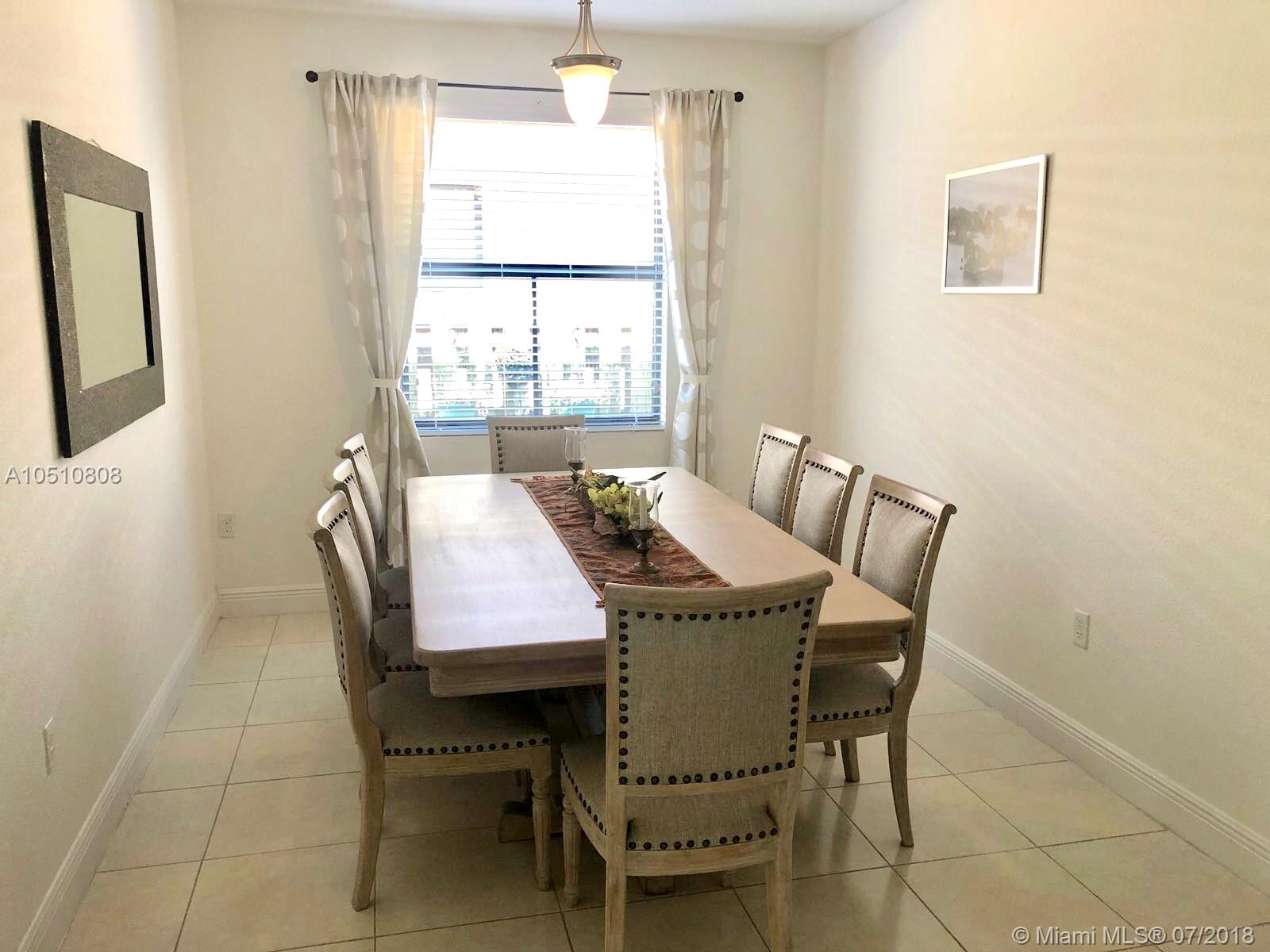 FONTAINEBLEAU WEST NORTH - Residential