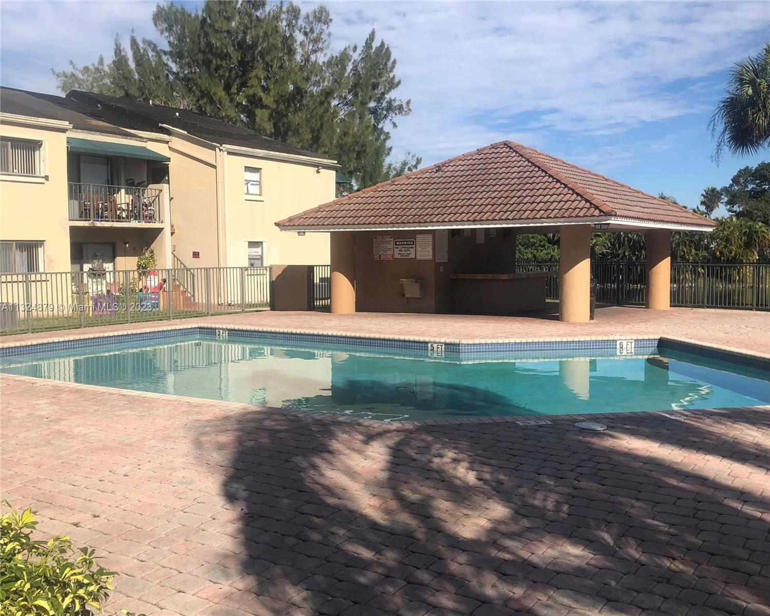 MAGNOLIA LANE CONDO - Residential