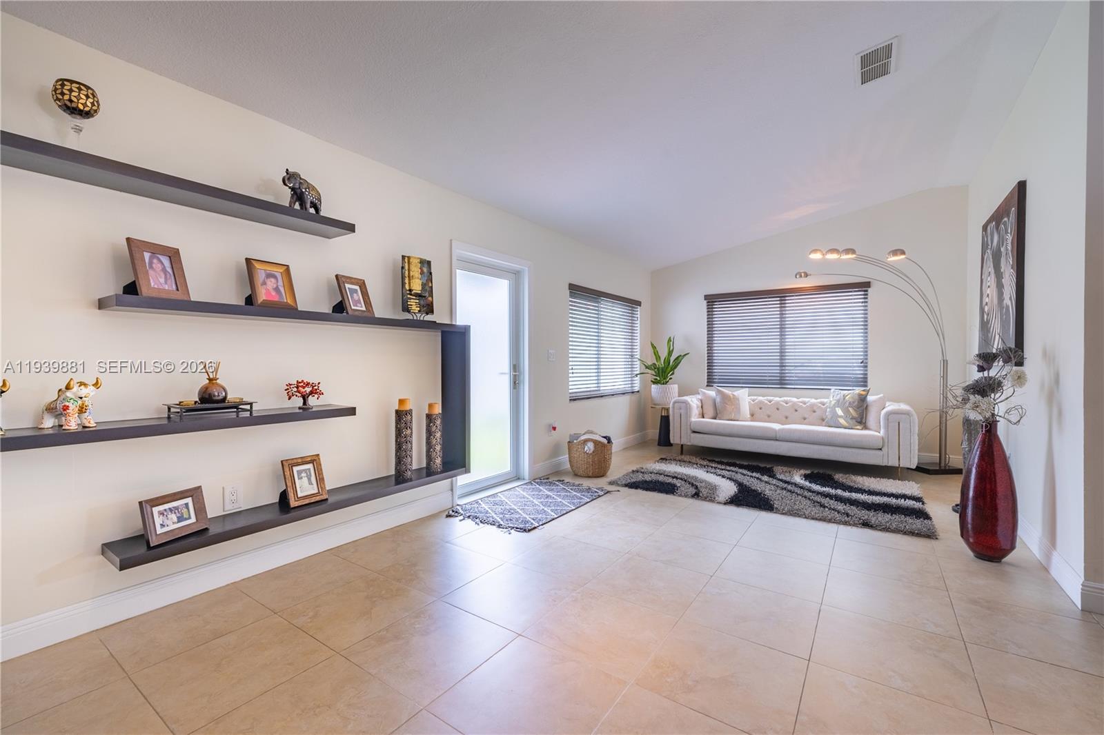 KENDALE ROYAL AMEND - Residential