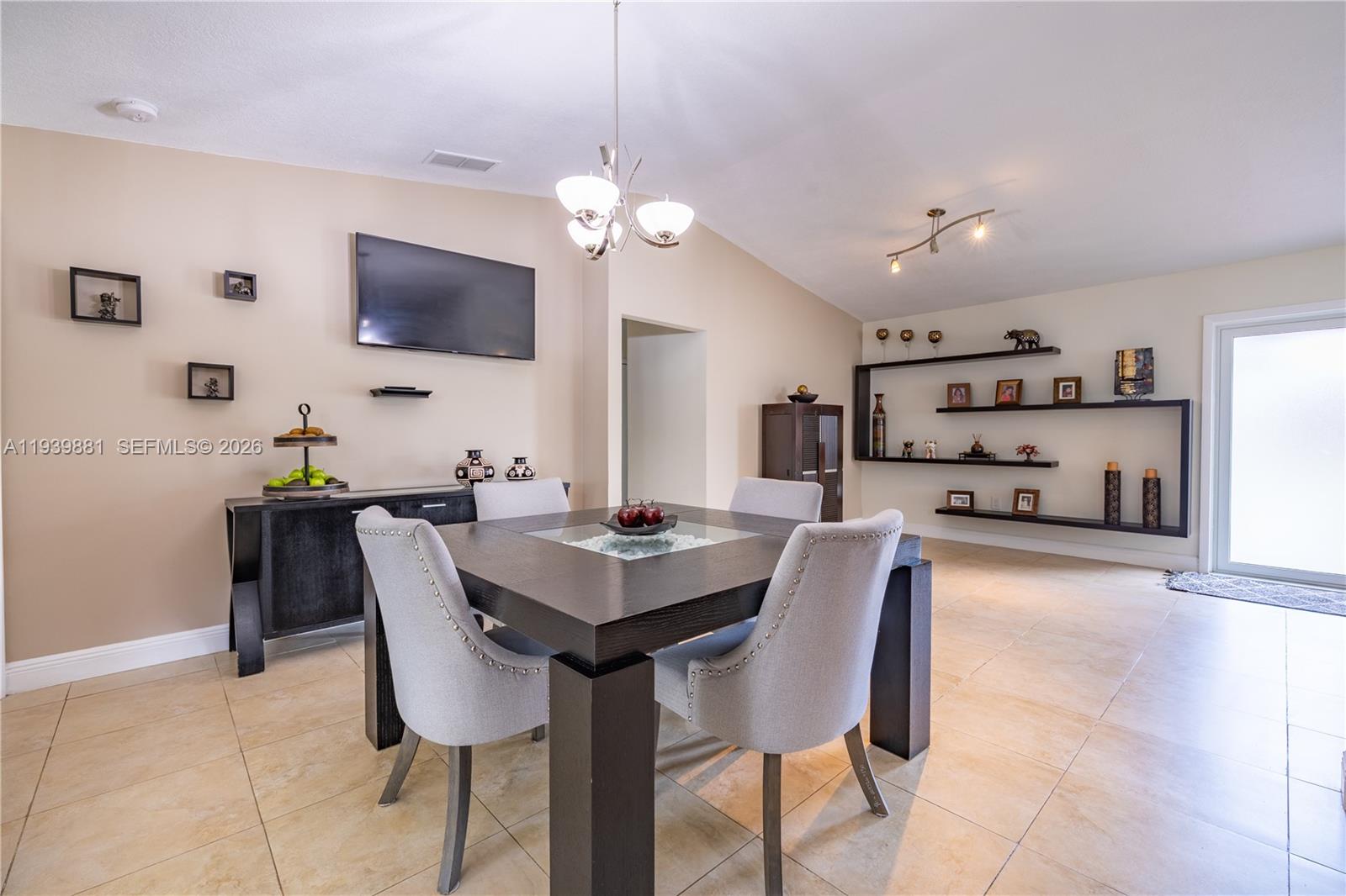 KENDALE ROYAL AMEND - Residential