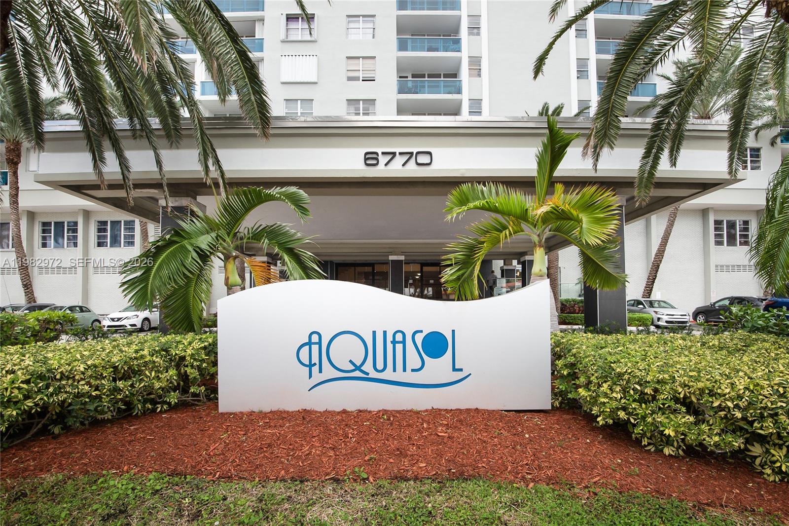 6770 Indian Creek Dr 12A