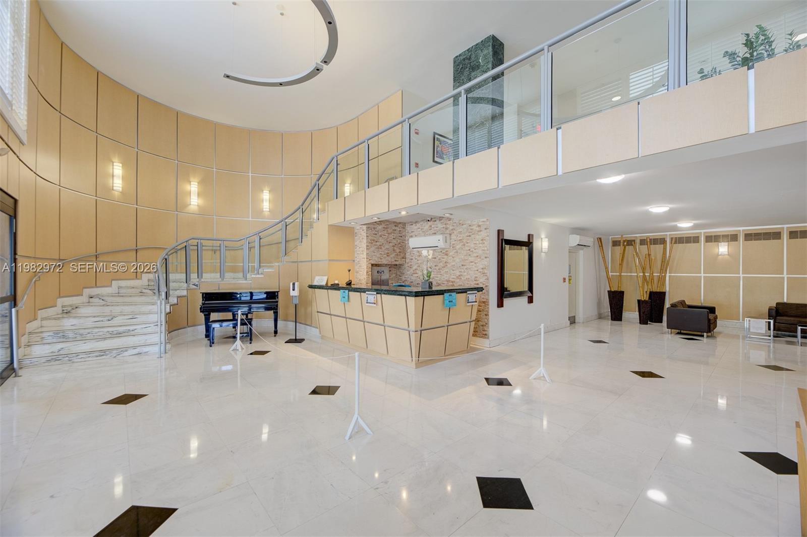 6770 Indian Creek Dr 12A